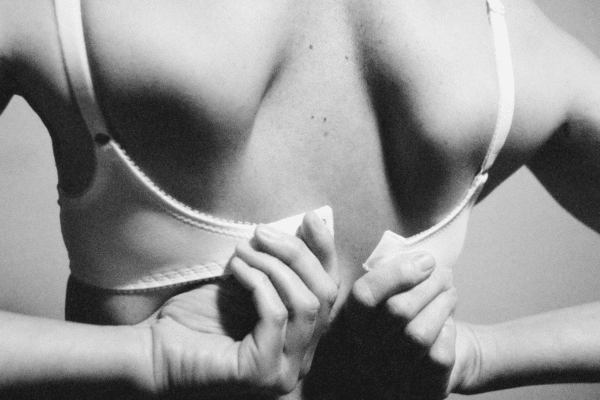#nobra : abandon du soutien gorge le vrai du faux