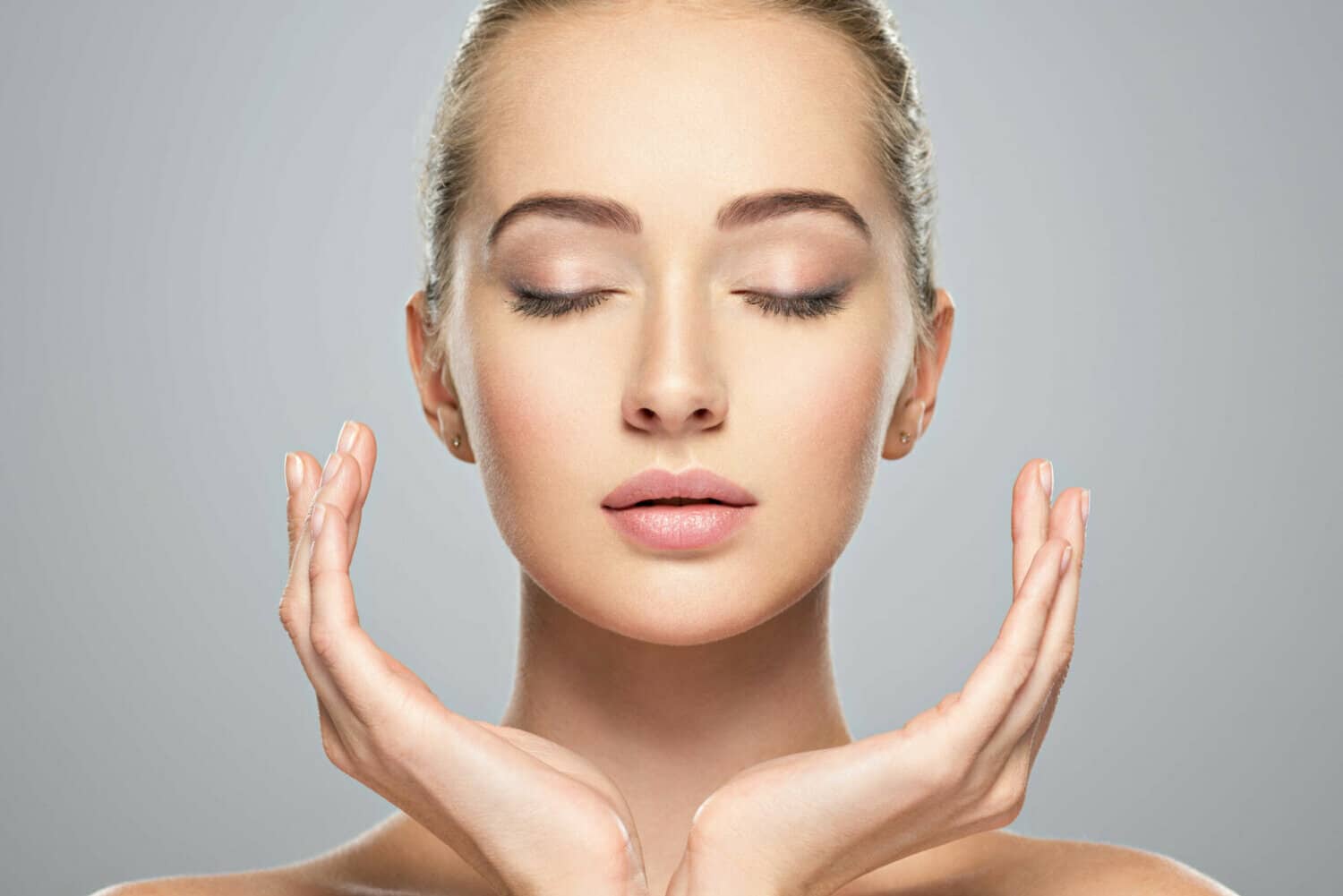 Lifting facial con hilos sin cirugía