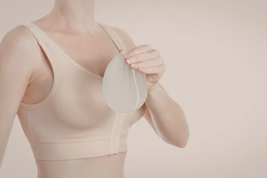 comment faire grossir sa poitrine avec des implants
