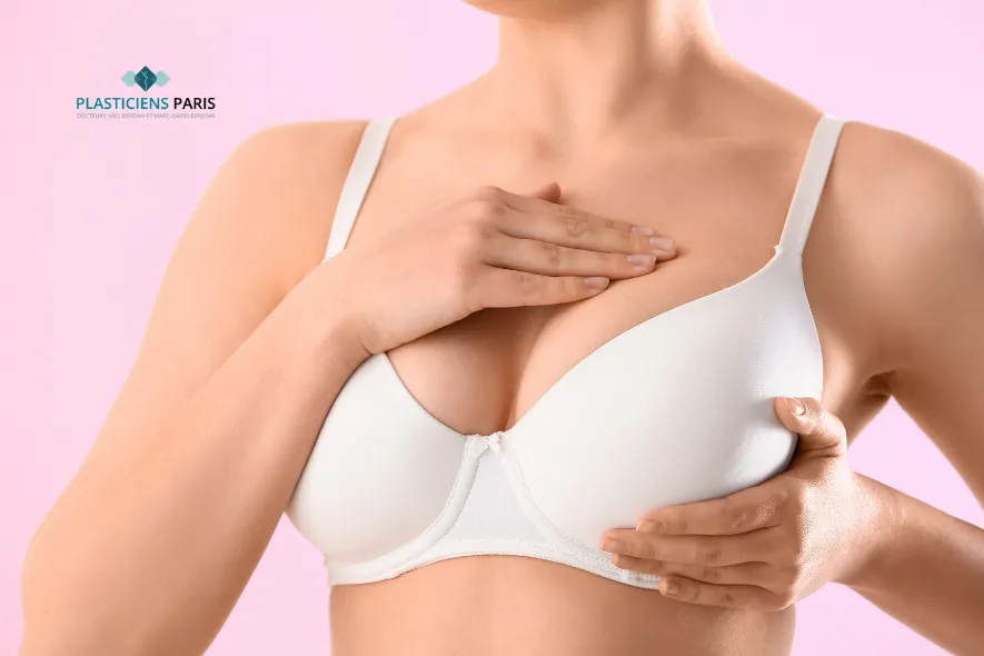 augmentation mammaire devant ou sous le muscle